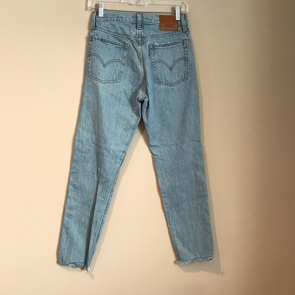Levi’s High Rise Wedgie Jeans Raw Hem - Picture 5 of 8
